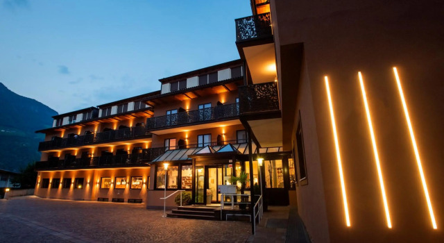 Hotel Chrys, Забронировать Отель Отели Bolzano and surroundings 3 звезды, 3*