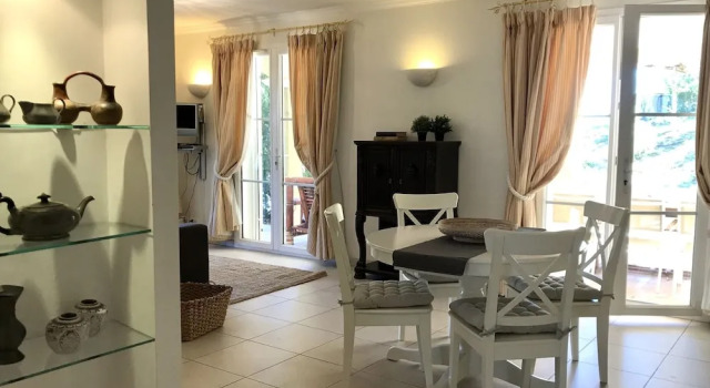 Captivating Villa in Le Plan-de-la-tour with Swimming Pool