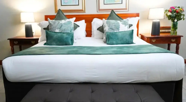 Двухместный люкс с балконом Coach House Hotel & Spa, Tzaneen