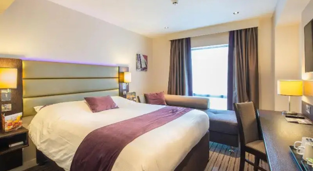 Семейный номер Standard Premier Inn Tenby Town Centre