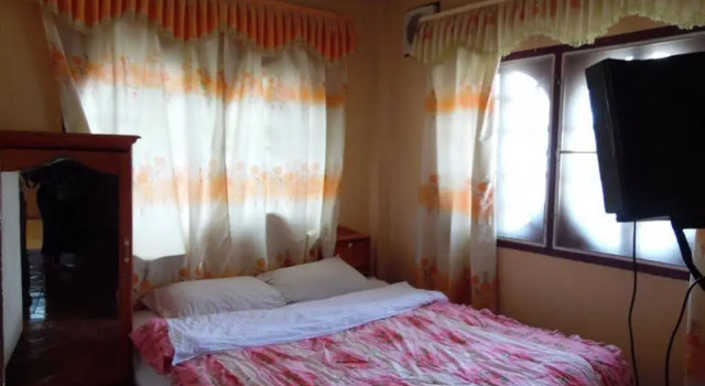 Phonsa Ath Guesthouse, Book Hotel Phonsavan Xieng Khouang