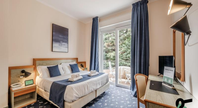 Двухместный номер Standard с балконом и с видом на озеро Hotiday Room Collection - Stresa