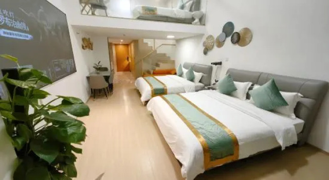 Люкс Star Theme Apartment (Guangzhou Panyu Tianhe Chengnancun Wanbo Metro Station)