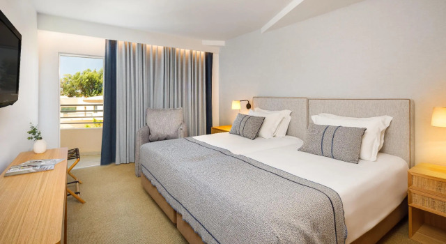 Двухместный полулюкс PortoBay Falesia