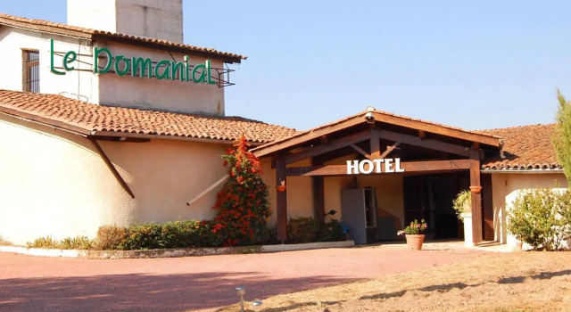 Hotel Le Domanial, Rezerwuj Hotel  