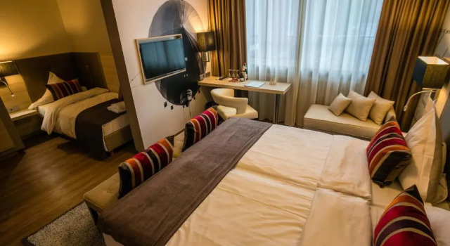 Трёхместный номер Comfort Hotel Zum Zeppelin Hamburg
