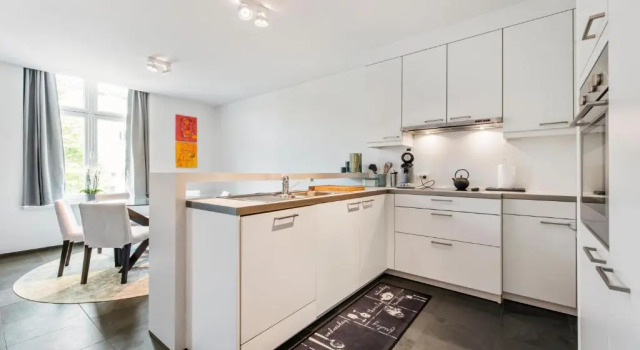 Апартаменты Classy Apartment in City Center with Large Balcony
