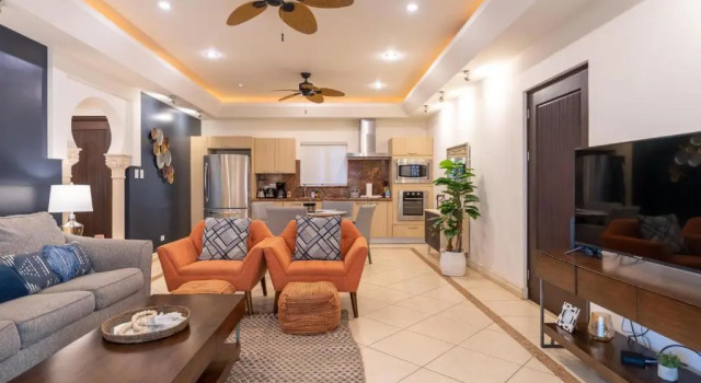 Bocaraca 2 - Luxury 2 BR Condo