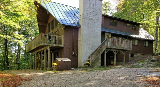 Коттедж с 4 комнатами Mountainside Lodge