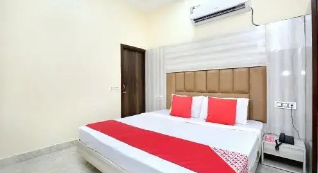 Hotel G R highway by OYO Rooms, Varaa Hotelli Zirakpur Haryana