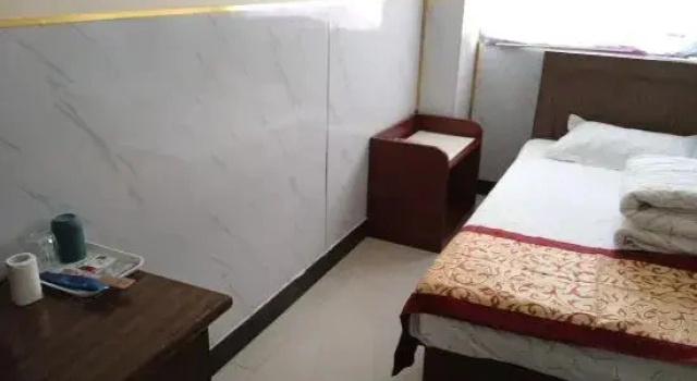 Номер Economy Xixian Yulong Express Hotel
