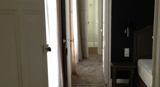 Четырёхместный номер Comfort Hôtel Le Gentleman
