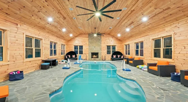 Коттедж Grand Timber by Avantstay Indoor Pool + Sports Court + Game Room & More!