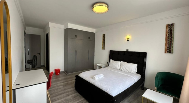 Platinum Oak Residency