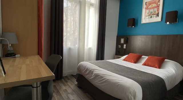 Двухместный номер Superior с балконом REV HÔTEL