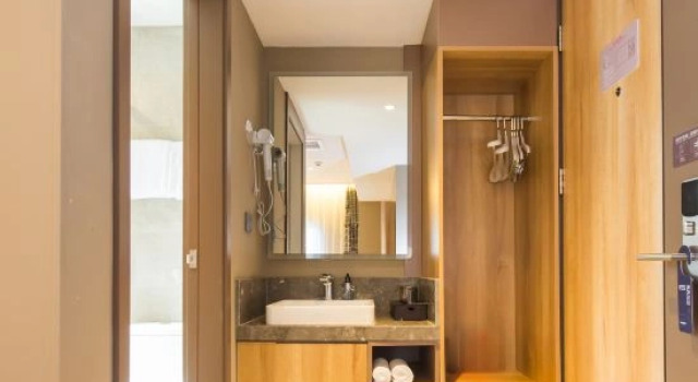 Homeinn · neo (Shiyan Renmin Park), Prenota Hotel Hotel a Hubei con parcheggio, Parcheggio