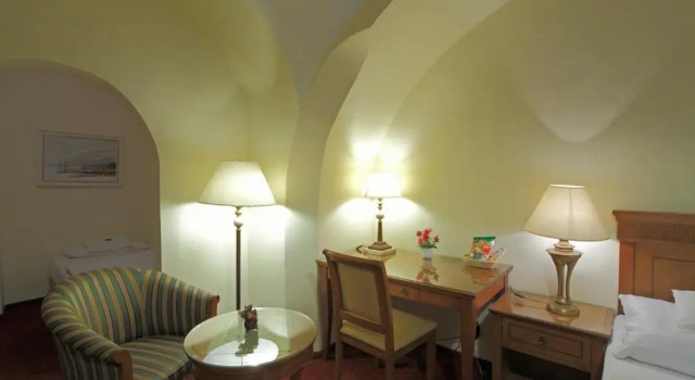 Трёхместный номер Standard Hotel Romantik Eger