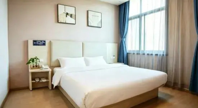 Люкс Business Grace Inn Hotel (Jinan Laiwu Pengquan East Avenue Yufeng Jiayuan)