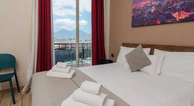 Standard Dreier Zimmer mit Balkon und mit Stadtblick B&B Metropolitan