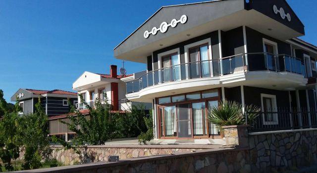 Ayvalik Camlik Villalari