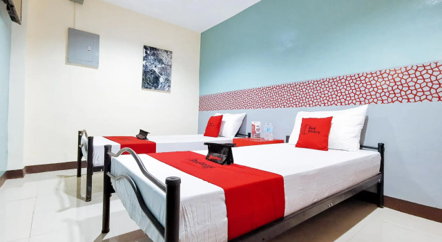 Двухместный номер Standard RedDoorz Plus near Ateneo de Davao