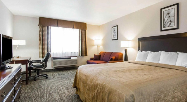 Номер Standard Quality Inn & Suites Stoughton - Madison South