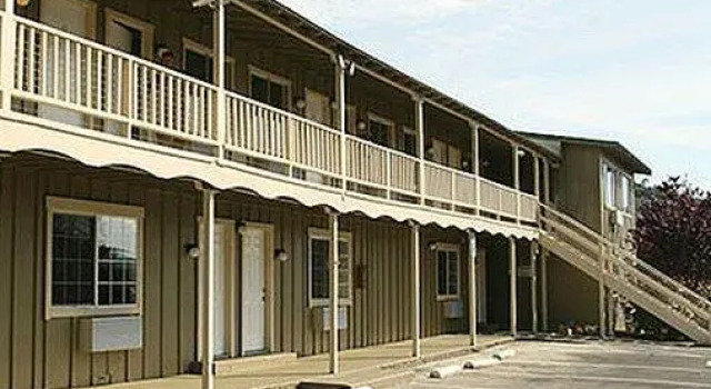 Кровать в общем номере Lamplighter Motel Clearlake