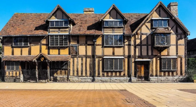 Globe House