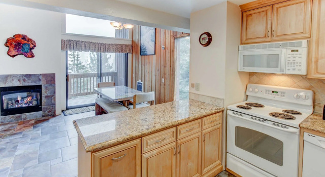 Mammoth Ski  Racquet 055 - One Bedroom Home, Rezerwuj Hotel Hotele w Mammoth z basenem, Basen