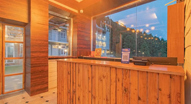 Treebo Raj Mall Road, Rezervovat Hotel Mussoorie Uttarakhand