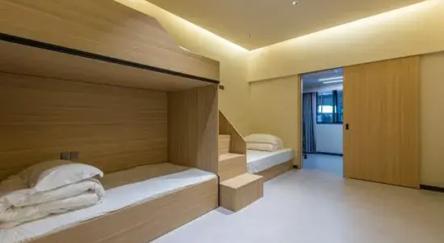 Трёхместный люкс Cixi Huangwu E-sports Hotel (Xinhefang Branch)