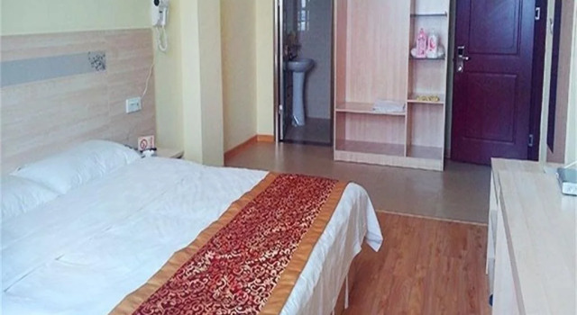 Dehou Xingyu Guest House, Book Pension Hoteller i Dezhou med parkering, Parkering