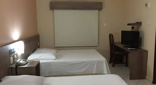 HOTEL CAMPO GRANDE, Забронировать Отель Отели Кампу-Гранди с завтраком, рядом с Santo Antonio Church, Завтраки