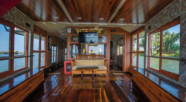 Двухместный коттедж Deluxe Coco HouseBoat