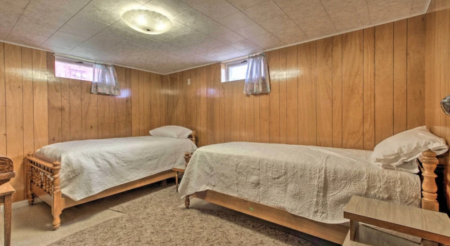 Nostalgic & Retro Anaconda Home, Walk to Town, Book Hotel Anaconda Montana