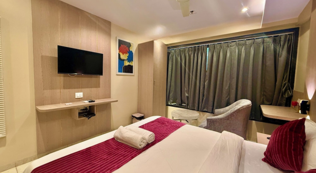 Люкс Deluxe Hotel Kurla Suites