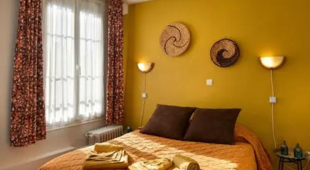 Le Sauvage, Prenota Hotel cantone di Château-Renard 