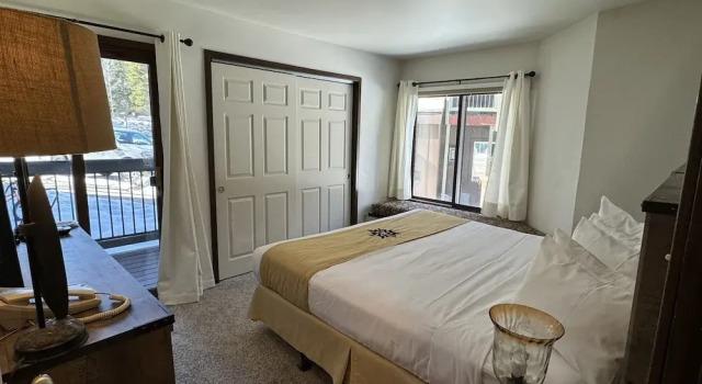 Beautiful Renovated 3br In Keystone 3 Bedroom Condo