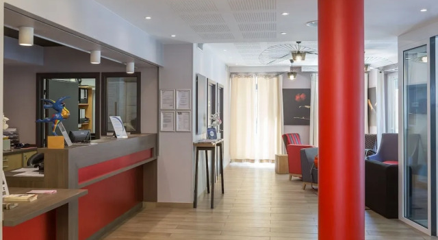 Contemporary Apartment in the Center of Picturesque Colmar, Book Apartment Hotels in Alsace with a Pool, Swimming Pool