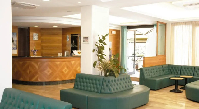 Hotel Turistica, Rezervovat Hotel Senigallia 