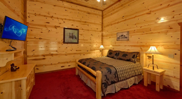Paradise Point Pool Lodge