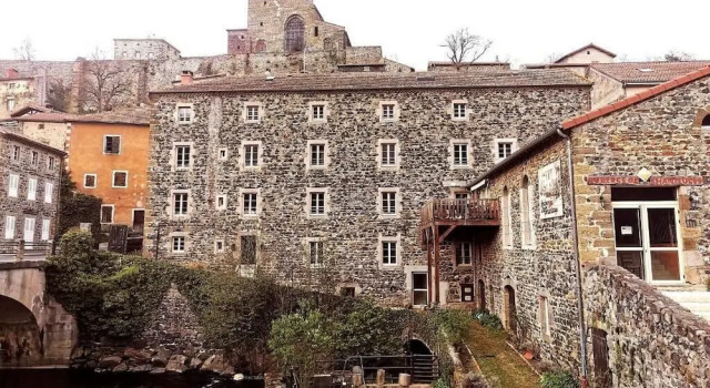 Auberge de Chanteuges, Prenota Ostello Ostelli a Alvernia, Ostello