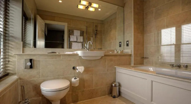 Номер Luxury Wivenhoe House Hotel