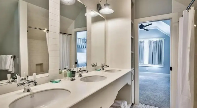 Коттедж Blissful Shores 7 Bedroom Holiday Home by Five Star Properties