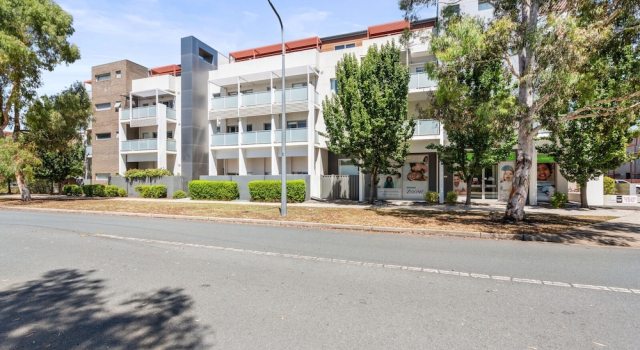Relaxed 2br, 2bth Apartment With Balcony & Parking, Book Lejlighed Gungahlin 