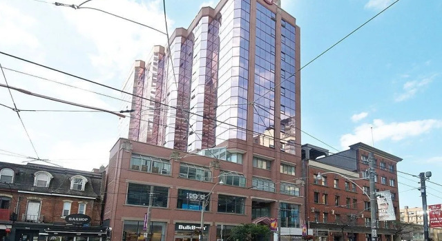Applewood Suites - 2 Bdrm King West, Varaa Hotelli Toronto 