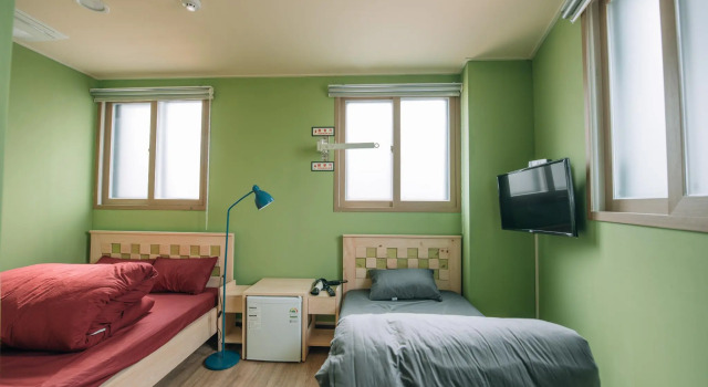 Standart üç kişilik oda Midtown Hostel