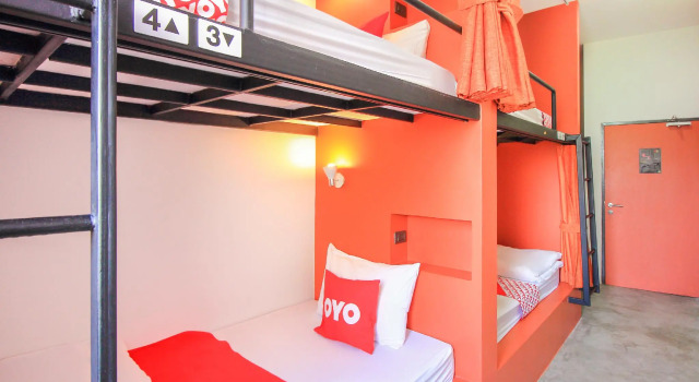 Кровать в общем номере All day hostel @ BTS Bang Chak