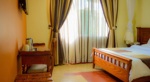 Red Ruby Hotel, Prenota Hotel Hotel a Nairobi con parcheggio, Parcheggio