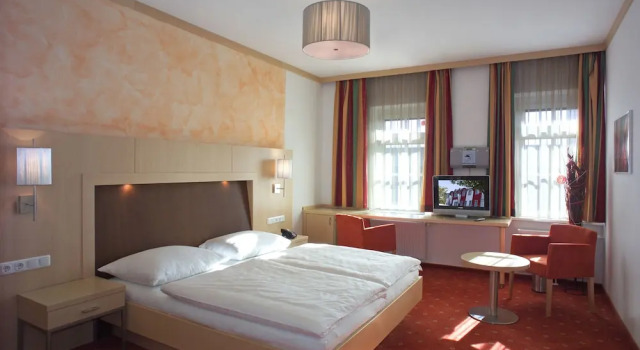 Четырёхместный номер Standard с 2 комнатами Hotel Restaurant Wallner I contactless check-in